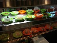 Restaurace MAKAKIKO running sushi